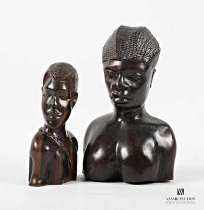 Set of two wooden busts 
Madagascar, colonial...