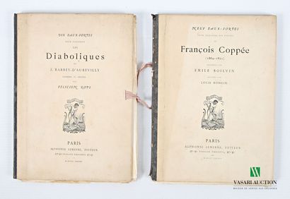 Lot including two vignette holders:
- nine...