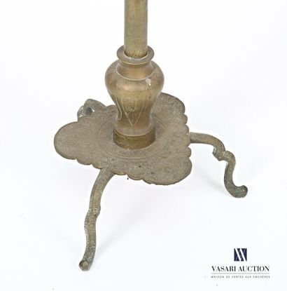 ASIA Brass floor lamp, the ringed and chased...