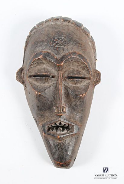 Mask of a dancer with a vigorous expression,...