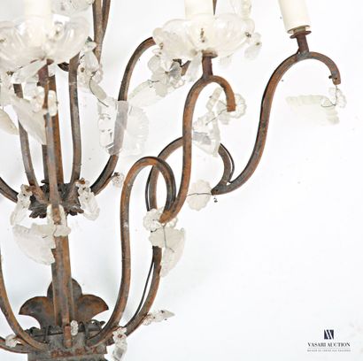 Wall lamp, the tubular wrought-iron shaft...