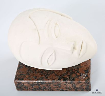 20th century French school
Stylized face...