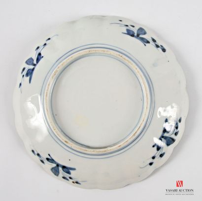 JAPAN 
Two porcelain plates with Imari polychrome...