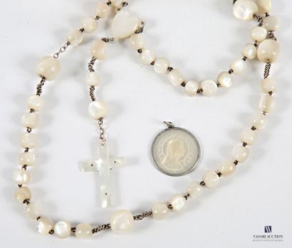 Mother-of-pearl rosary holder in navette...