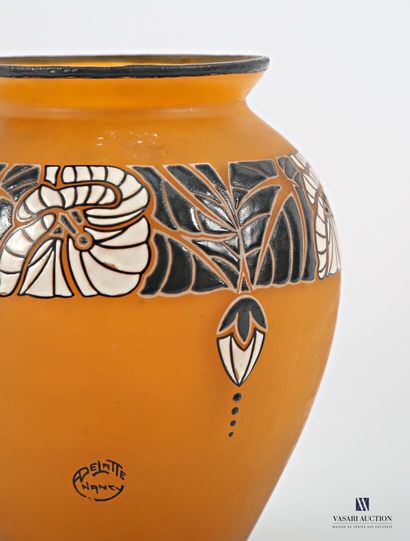 DELATTE - NANCY
Glass ovoid vase tinted orange...