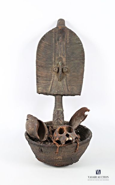 AFRICA
Reliquary with monkey head
Height...