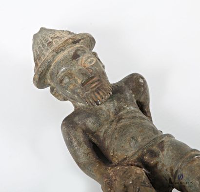 Chief with cane and hat
Carved stone
Dogon,...