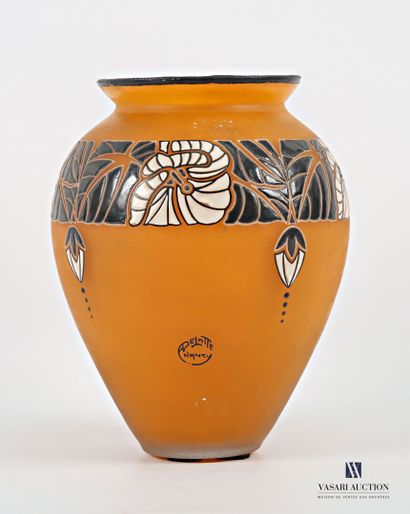 DELATTE - NANCY
Glass ovoid vase tinted orange...