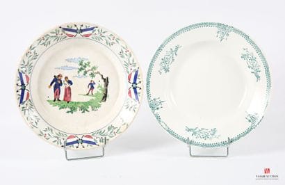 SAINT AMAND Manufacture de 
An earthenware...