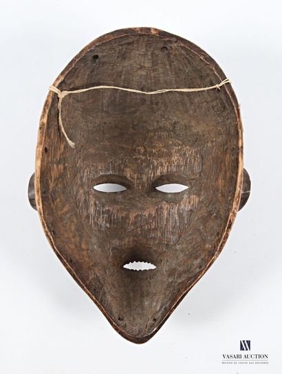Tchokwe-style patinated wooden mask
Democratic...
