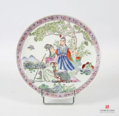 ASIA - 20th century Polychrome enameled porcelain...
