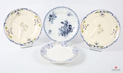 SARREGUEMINES 
Mounted plate in white earthenware,...