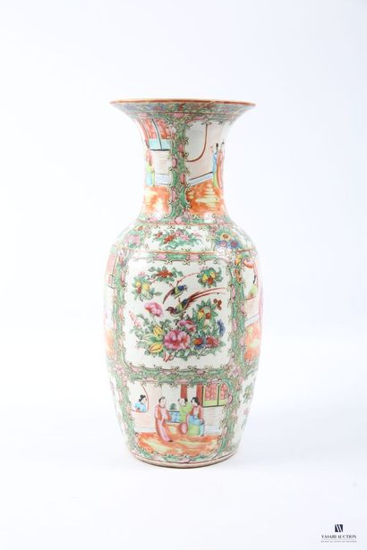 CHINA Canton enameled porcelain baluster...