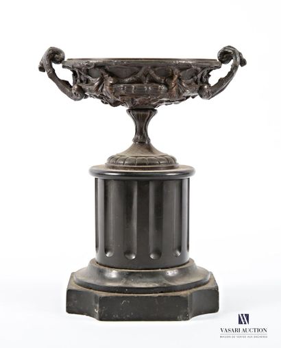 Round cassolette in bronze with brown patina,...