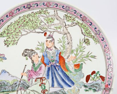 ASIA - 20th century Polychrome enameled porcelain...