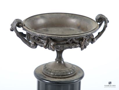 Round cassolette in bronze with brown patina,...