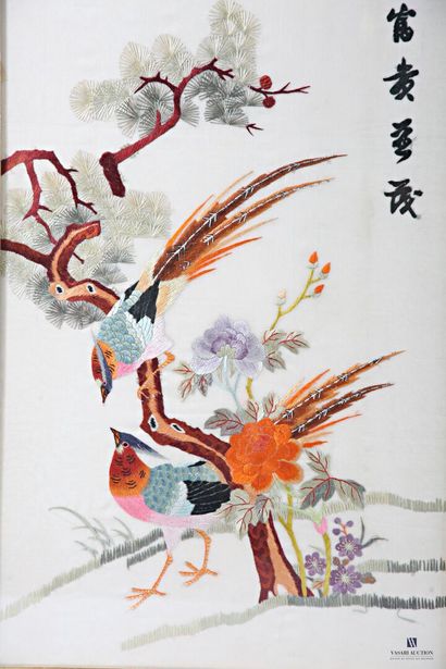 ASIA
Couples of peacocks. 
Two pendant embroideries...