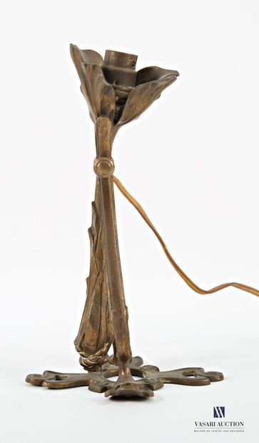 Lot comprising a gilt-bronze rocking lamp...