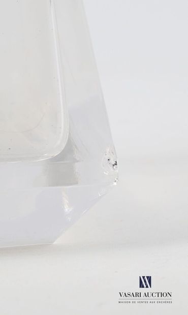 ITALE Pyramid-shaped vase in translucent...