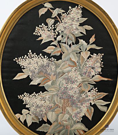 ANONYMOUS
Bouquet of lilacs
Embroidery in...