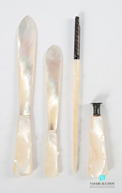 Imitation mother-of-pearl resin desk set,...