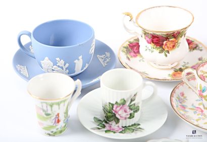 Coffee cup collection including : 
a blue...