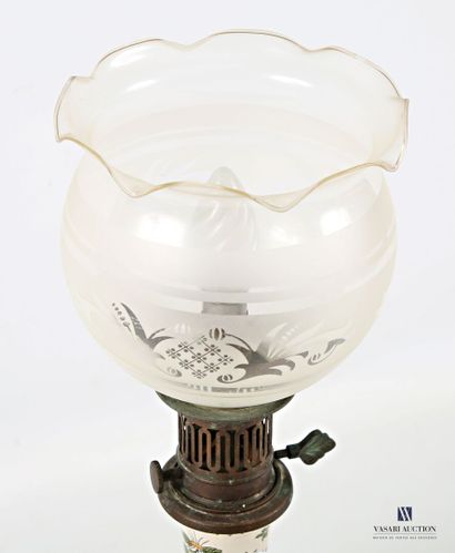 Kerosene lamp, the baluster-shaped shaft...