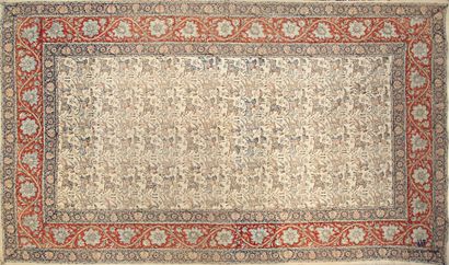 Fabric with Persian motifs
284 x 171.5 c...