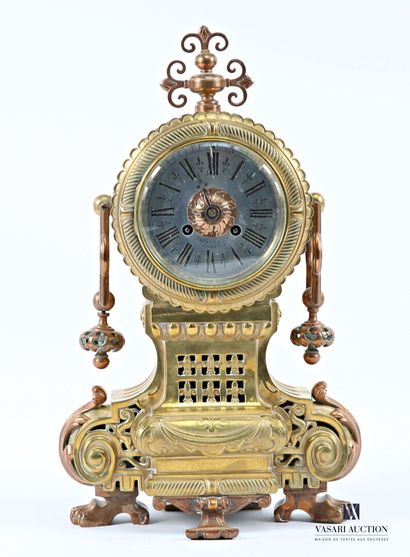 Boundary clock in bronze with a double yellow...