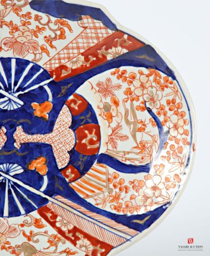 JAPAN
Porcelain oval bowl with 