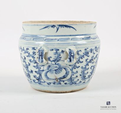 CHINA 
White/blue porcelain lot comprising...