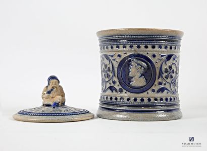 Lot comprising a polychrome-treated ceramic...