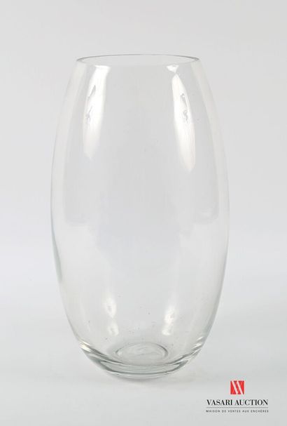 Ogival-shaped glass vase.
(some scratches)....
