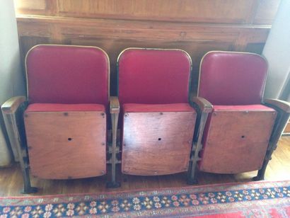 Banquette de cinéma trois places en cuir...