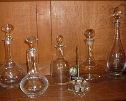 Lot de carafes en cristal et verre

