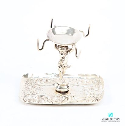 Baguier en argent 925 millièmes posant sur...