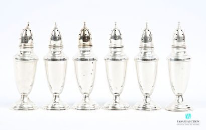 Six saupoudroirs en argent 925 millièmes,...