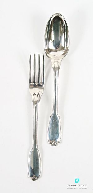 arg
Couvert de table en argent, le manche...