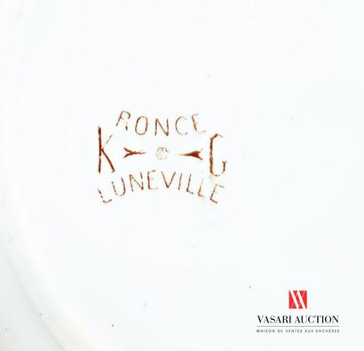 Luneville Manufacture de 
Six fine earthenware...