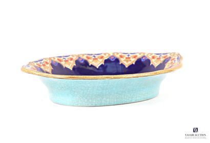 LONGWY Manufacture de
Renaissance-style earthenware...