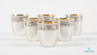 Six verres à liqueur en argent 950 millièmes...