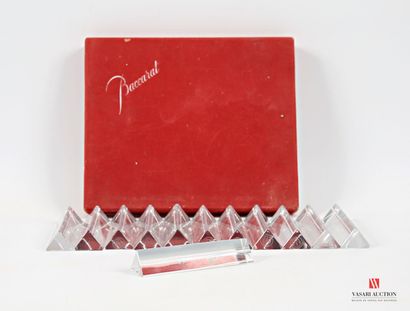 BACCARAT
Suite de douze portes couteaux en...