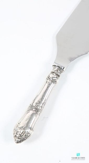 Pelle à tarte, le manche en argent fourré...