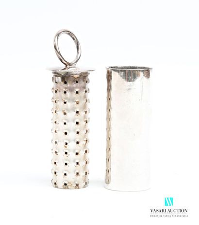 Silver-plated nutmeg rasp in tubular case,...