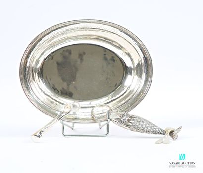 Set comprising a small oval-shaped hammered...