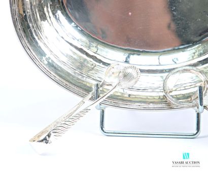 Set comprising a small oval-shaped hammered...