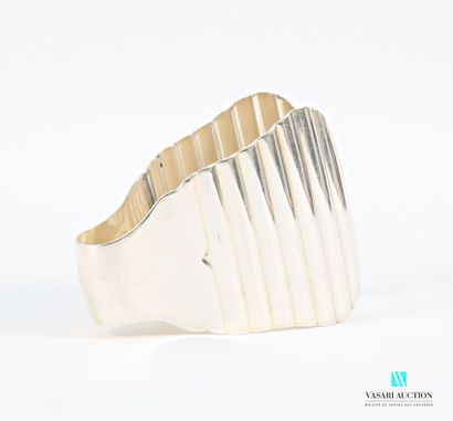 Silver-plated asparagus tongs with ribbed...