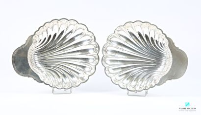 A pair of silver-plated shell-shaped baskets...