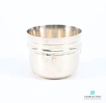 Coquetier en argent 950 millièmes posant...