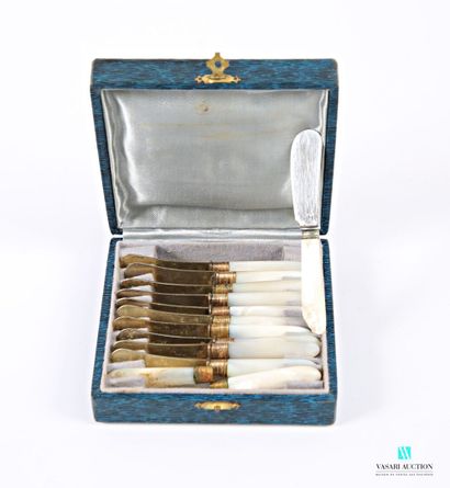 Suite of ten tartineurs, mother-of-pearl...